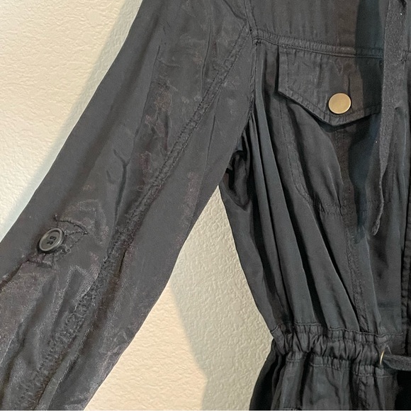 2B Bebe Black Shine Light Airy Long Sleeve W/ Strap Tie Zip Up Jacket Size Small - Picture 3 of 8